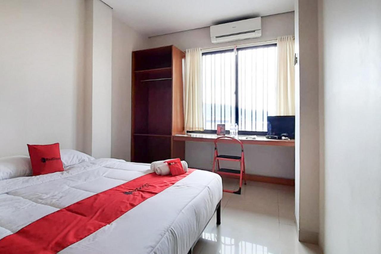Reddoorz Plus @ Bitung City Center Exterior foto