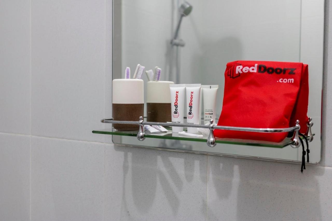 Reddoorz Plus @ Bitung City Center Exterior foto